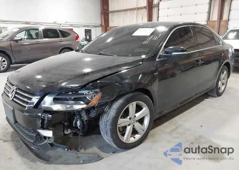 2015 Volkswagen Passat 1.8T Limited Edition z USA, uszkodzony, nr VIN 1VWAT7A38FC111624